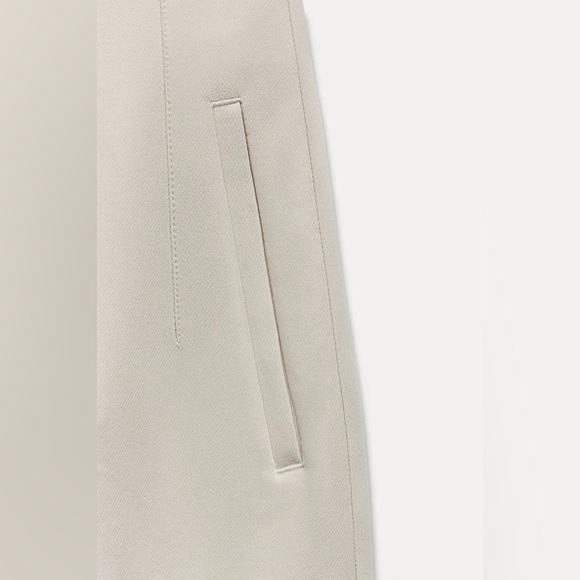 Zara Pants with a High Waist - Picture 9 of 11